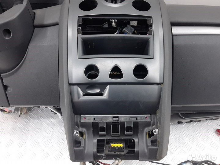 Торпедо (панель передняя) для Renault Megane 2