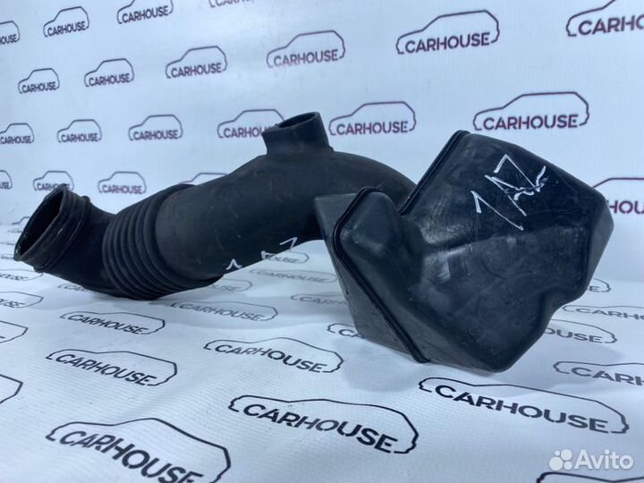 Патрубок воздушного фильтра Toyota Corolla 120 1AZ