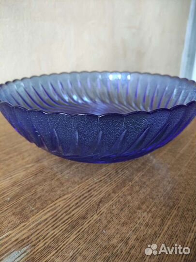 Ваза для фруктов цветное стекло