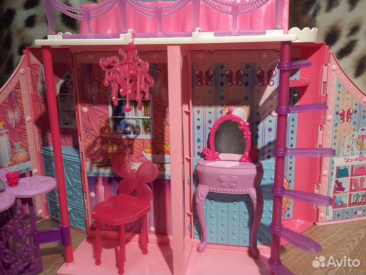 Игрушка домик-чемоданчик для барби