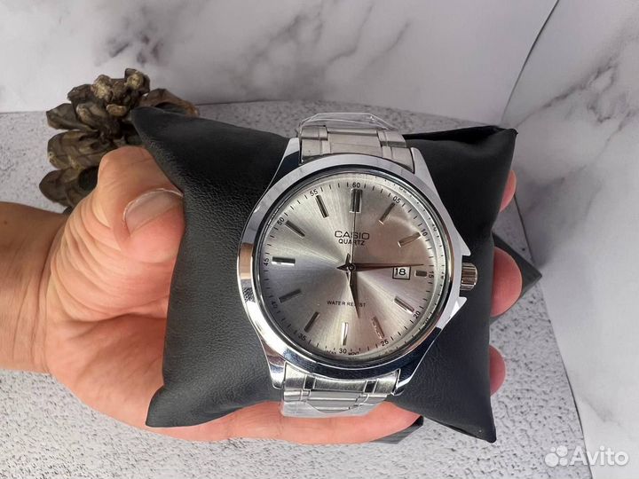 Часы Casio Quartz