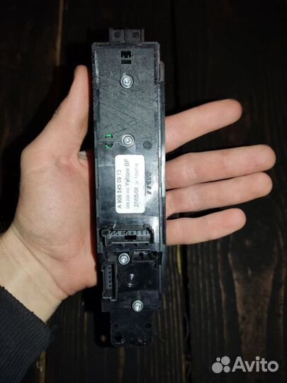 Кнопка стеклоподъемника перед прав Sprinter 906