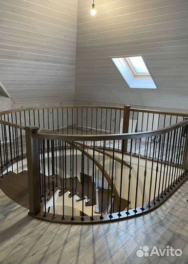 Лестница между этажами LTN-1569