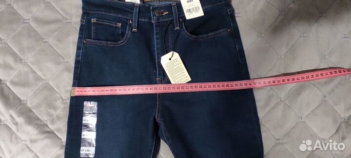 Джинсы Levi’s 724 High-Rise Slim Straight