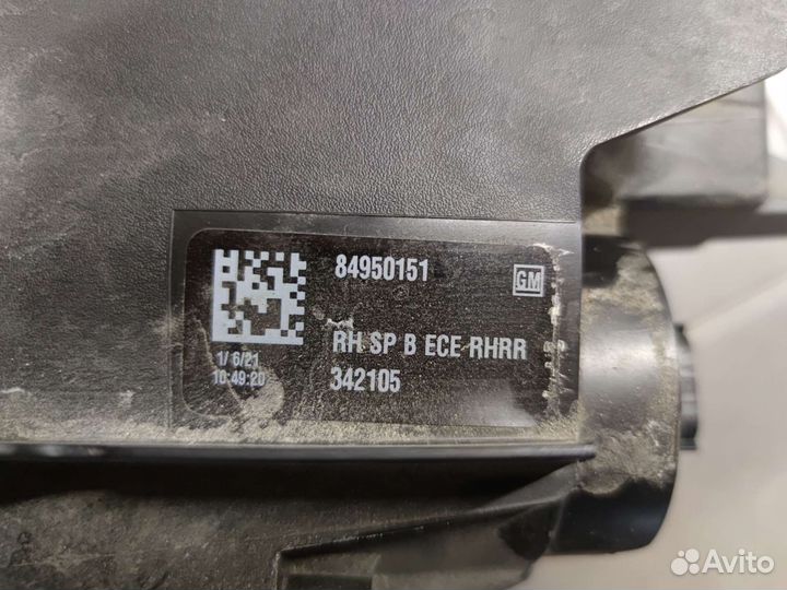 Фара правая Cadillac Escalade V 2021г.в