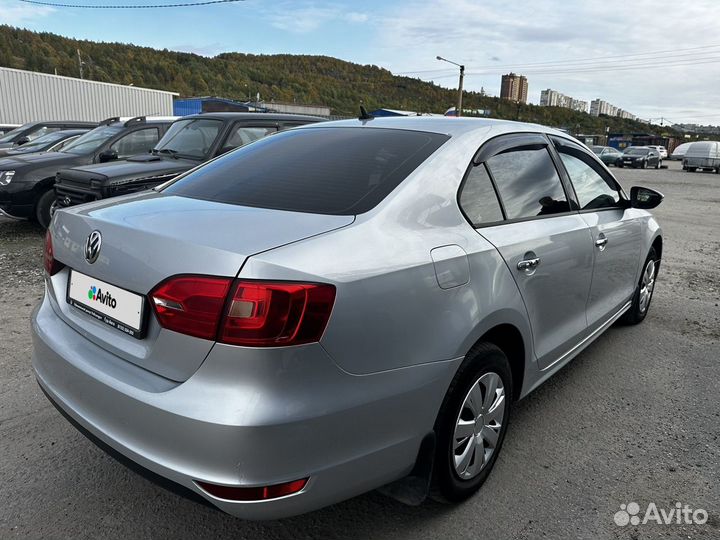 Volkswagen Jetta 1.6 AT, 2013, 143 000 км