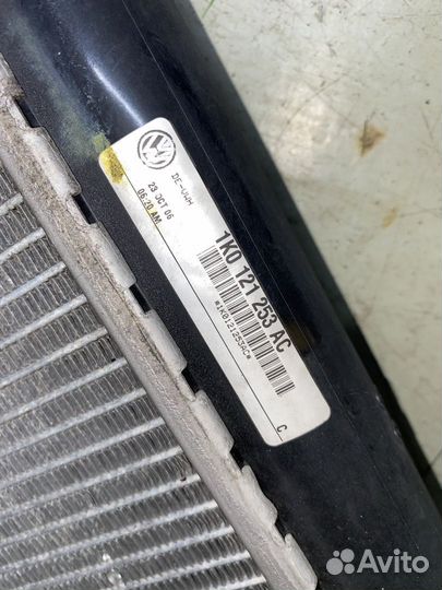 Радиатор охлаждения Volkswagen Passat b6 3C5 1K012