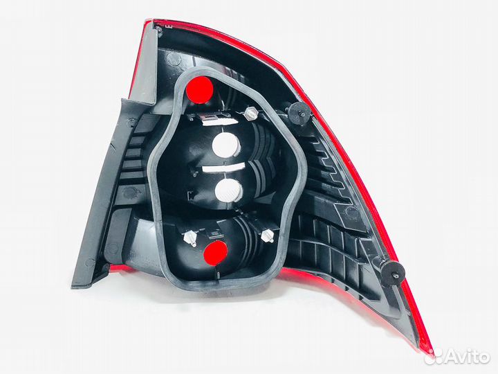 Фонарь левый задний в крыло Ford Focus 2