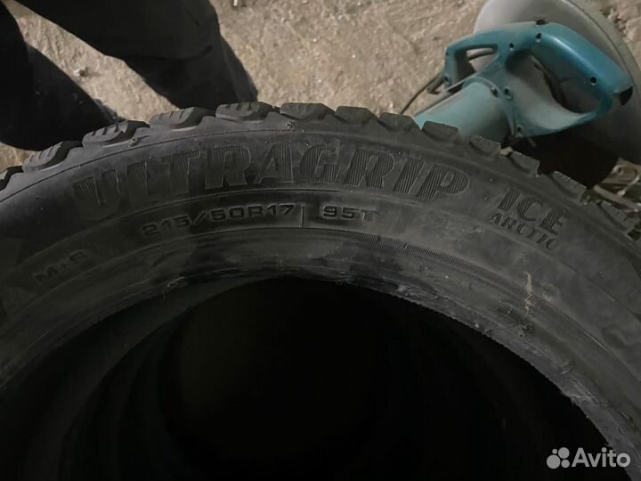 Goodyear Ultragrip Ice Arctic 215/50 R17 92H