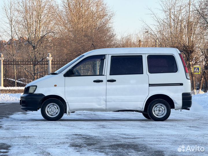 Toyota Town Ace 1.8 AT, 2003, 200 000 км