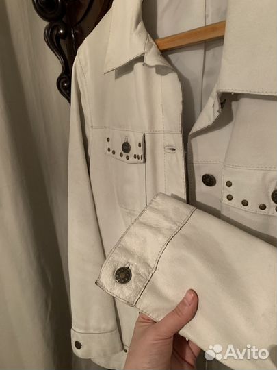 Кожаная куртка женская 48