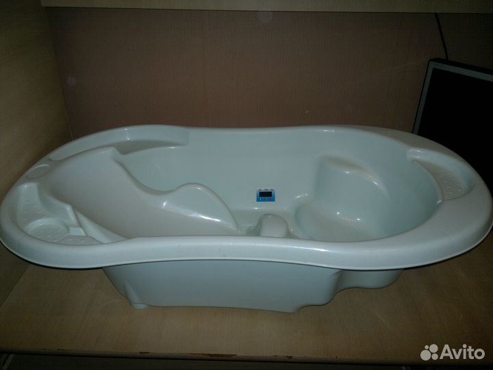 Ванночка для купания с термометром и горкой