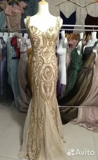 Вечернее платье