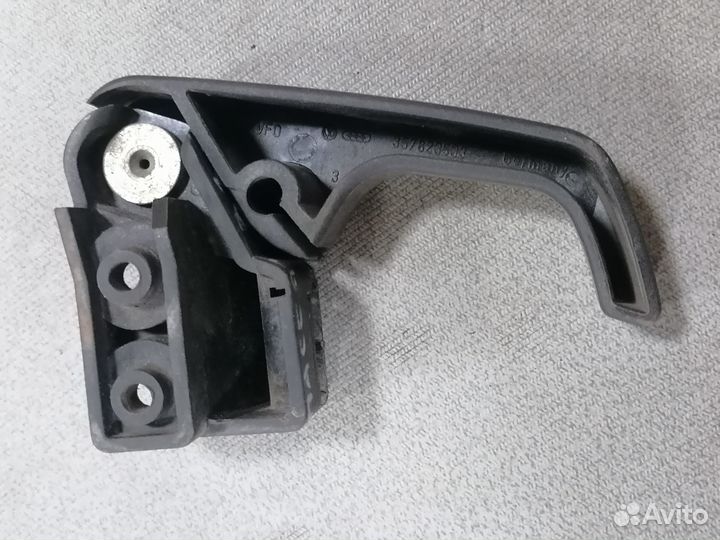 Ручка открывания капота Volkswagen Passat B3 88-93