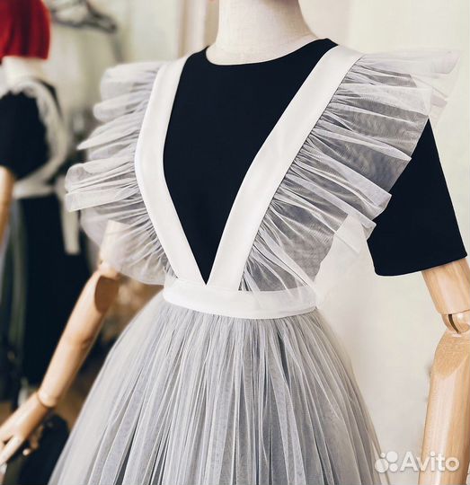 Школьный фартук и платье на 1 сентября