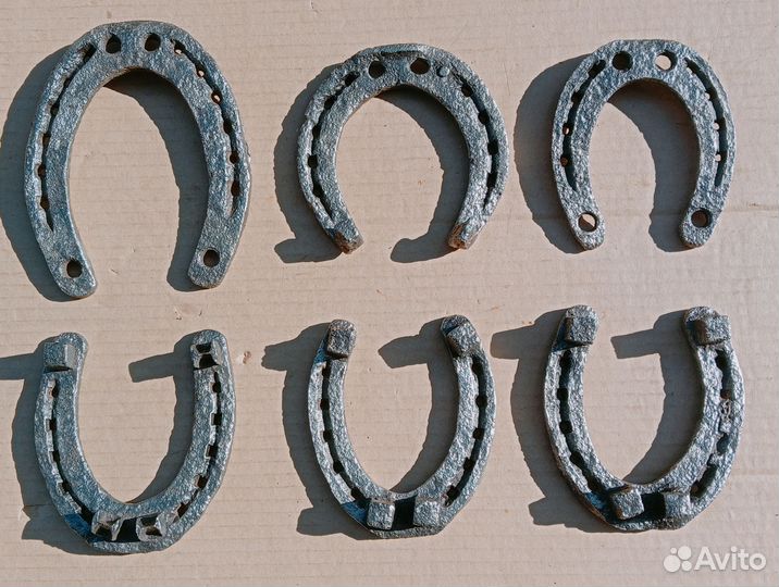 6 старых подков