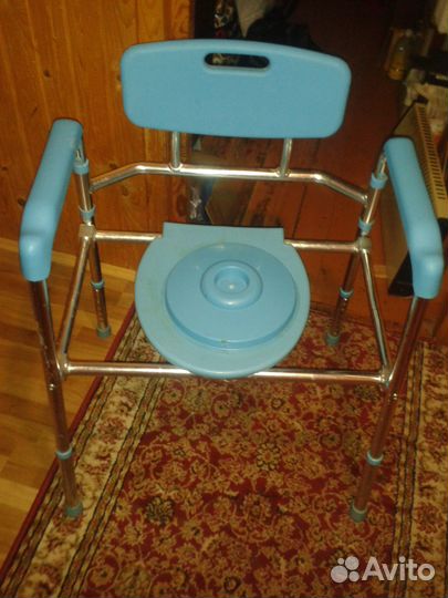 Санитарный стул для инвалидов