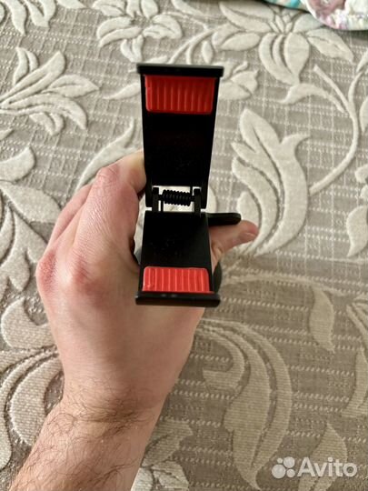 Держатель для телефона в машину