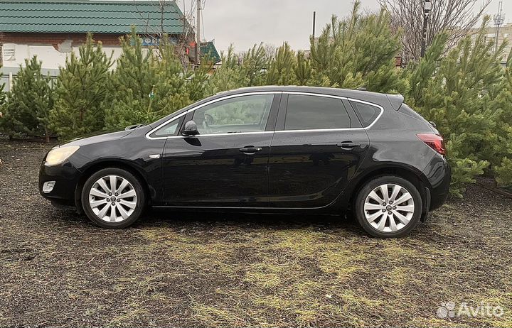 Opel Astra 1.6 AT, 2011, 176 500 км