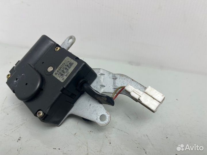 Моторчик заслонки отопителя Hyundai Sonata IV (EF)