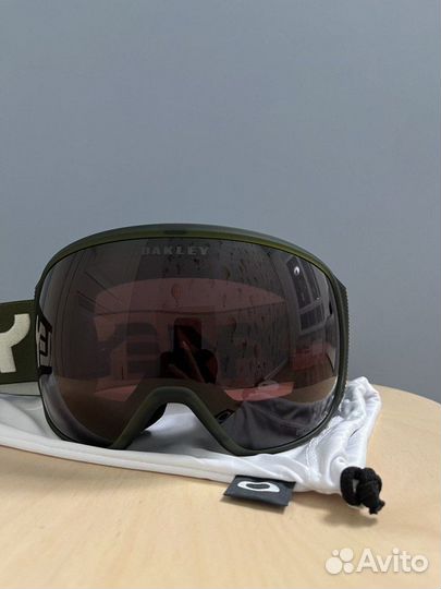 Горнолыжные очки oakley