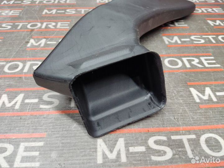 Воздуховод печки передний правый Mercedes-Benz