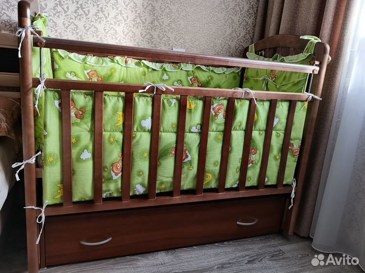 Продам детскую кроватку