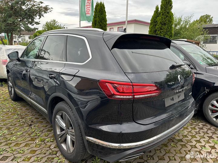 В разборе Volkswagen Touareg 3