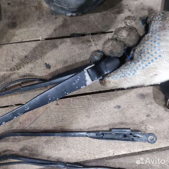 Продам рычаги стеклоочистителя саманд