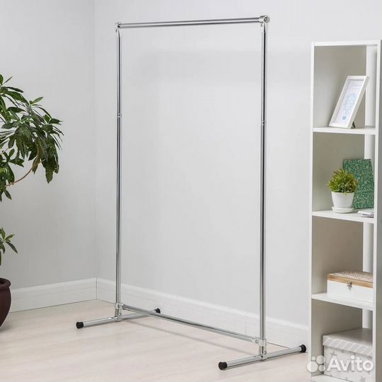 Вешалка для одежды напольная