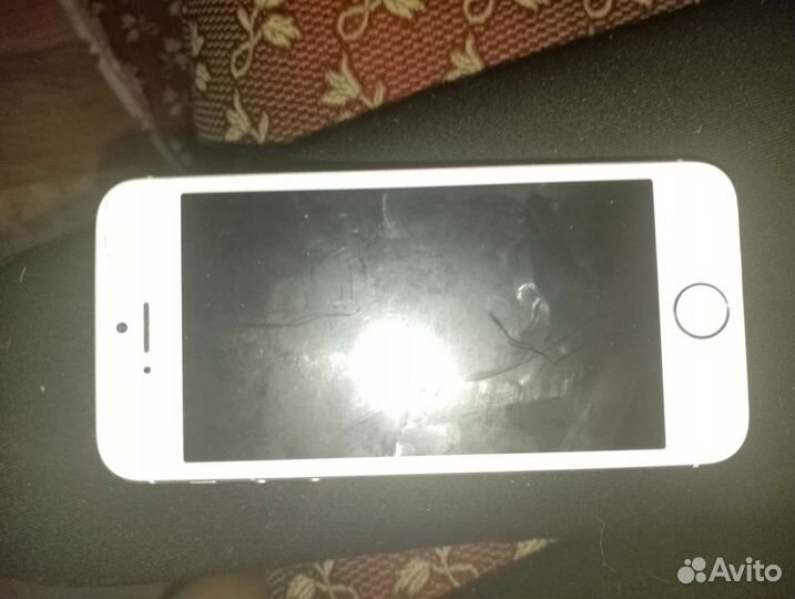 Телефон iPhone 5s