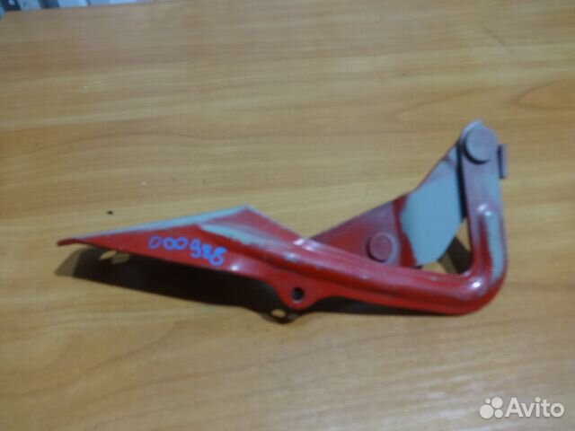 Петля капота левая Ford focus 2