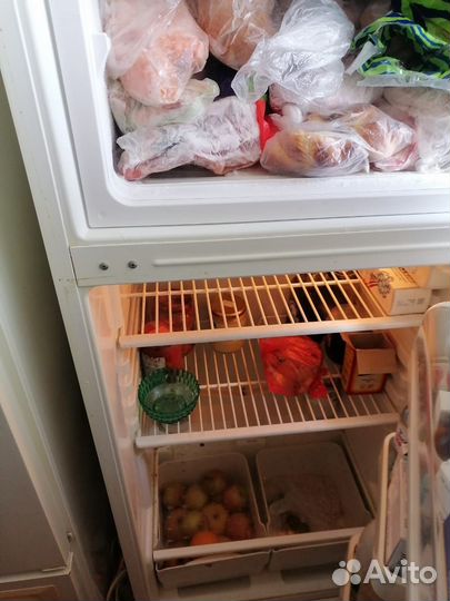 Холодильник бу stinol