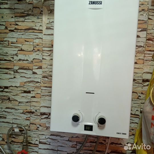 Водонагреватель газовый Zanussi GWH10 forte turbo