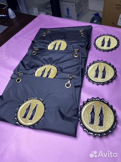 Фартук для продавца с вышивкой лого на заказ