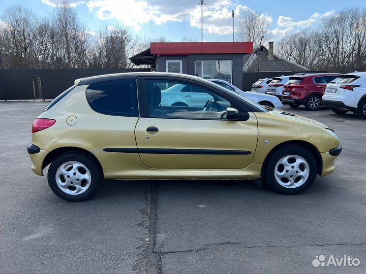 Peugeot 206, 2003