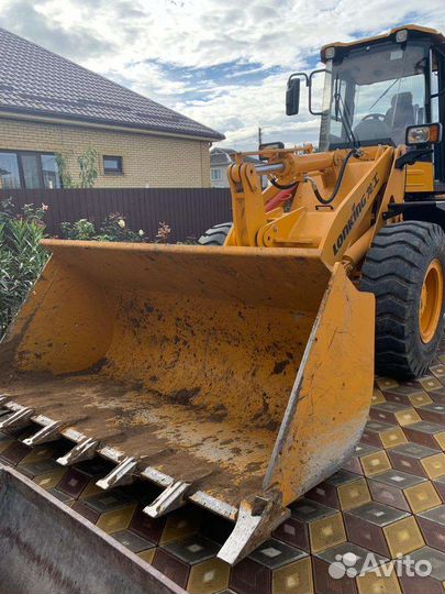 Услуги самосвала до 40 тонн, услуги экскаватора