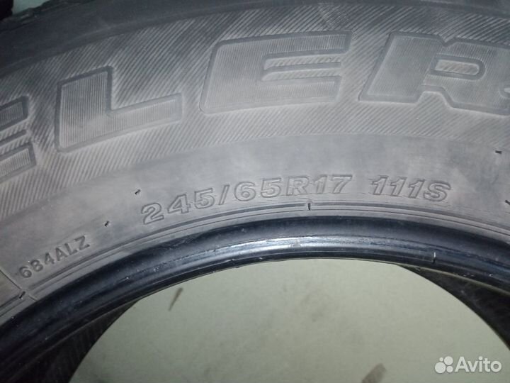 Bridgestone Dueler H/T 245/65 R17