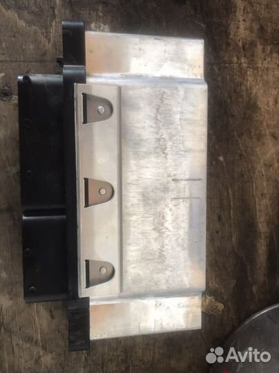 Блок управления двигателем на volkswagen polo 6