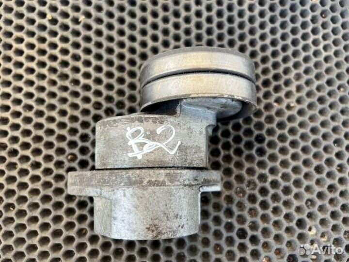 Натяжитель приводного ремня Opel Omega B седан 2.0