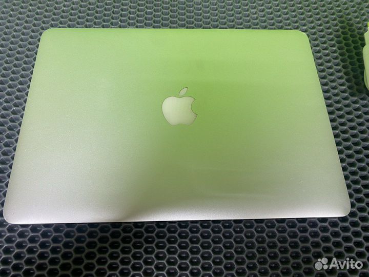 MacBook Air (13 дюймов, середина 2013 г.)