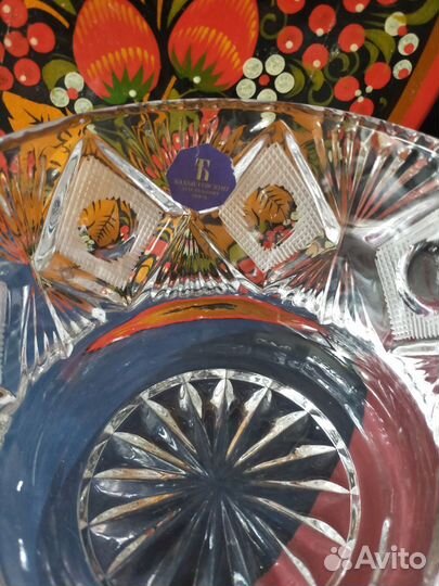 Хрустальная сахарница с крышкой