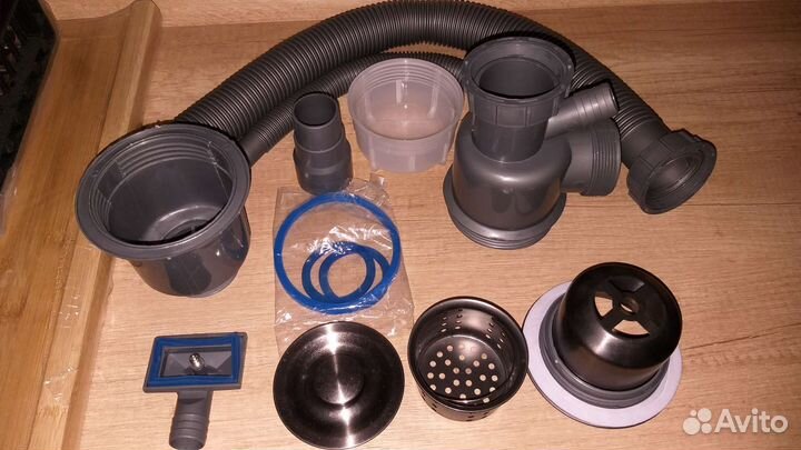 Сифон в комплекте для кухонной мойки