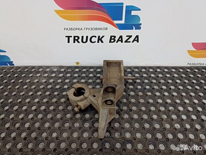 9433234784 Кронштейн переднего стабилизатора правы