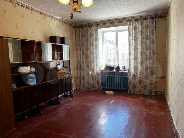 3-к. квартира, 84 м², 2/4 эт.