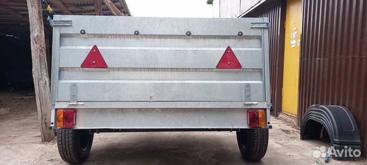 Прицеп на легковой автомобиль