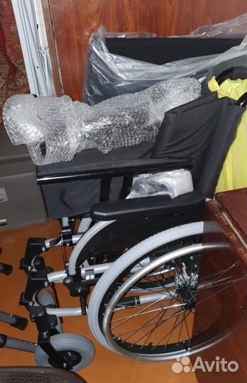 Кресло-коляска для инвалидов (прогулочная)