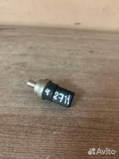 Датчик температуры VW passat B5/B6; audi A4/A6 чер