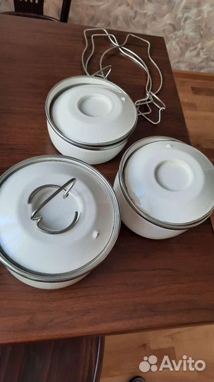 Набор эмалированных кастрюль