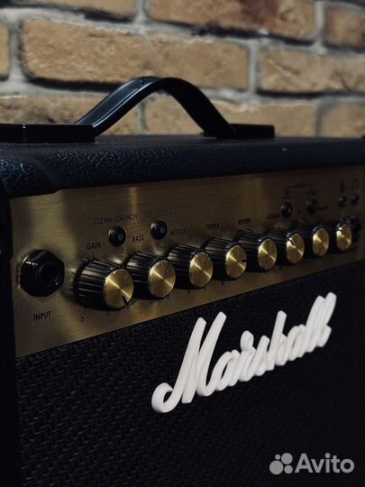 Комбоусилитель Marshall MG15FX